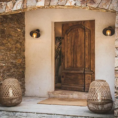 Unique A : 1,5 Ha, 4 : La Campagne Au Coeur De St Tropez *